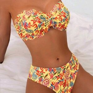 SHEIN Yellow Floral Scallop Bandeau Bikini